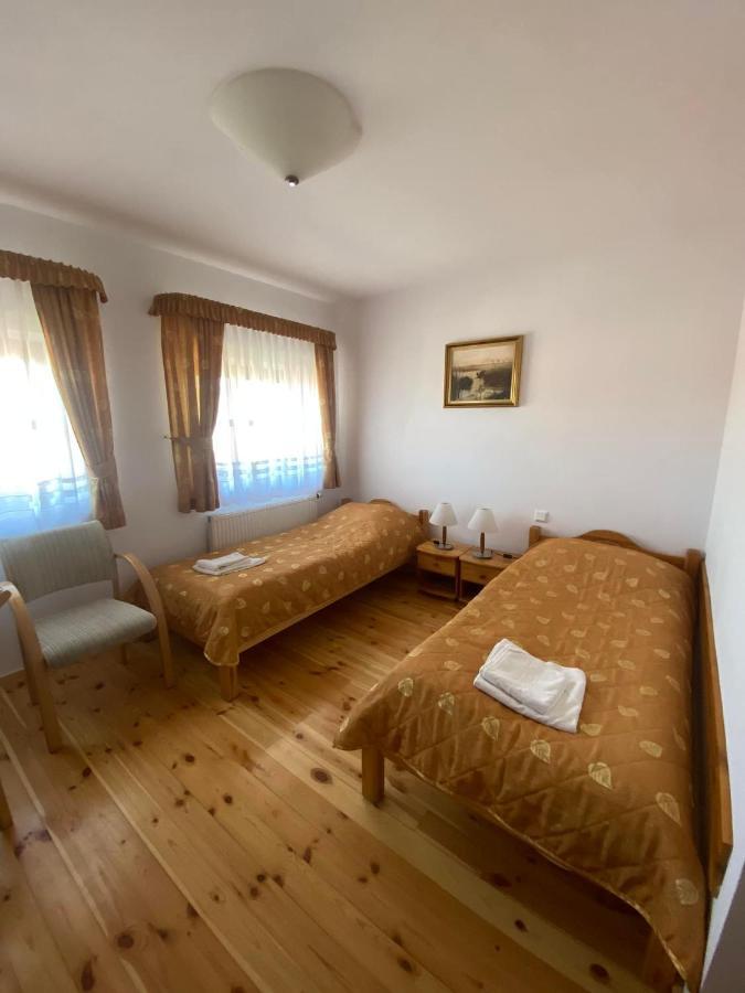 Hotel Osrodek Wrzosowa Gora - Pokoje Ruciane-Nida Esterno foto