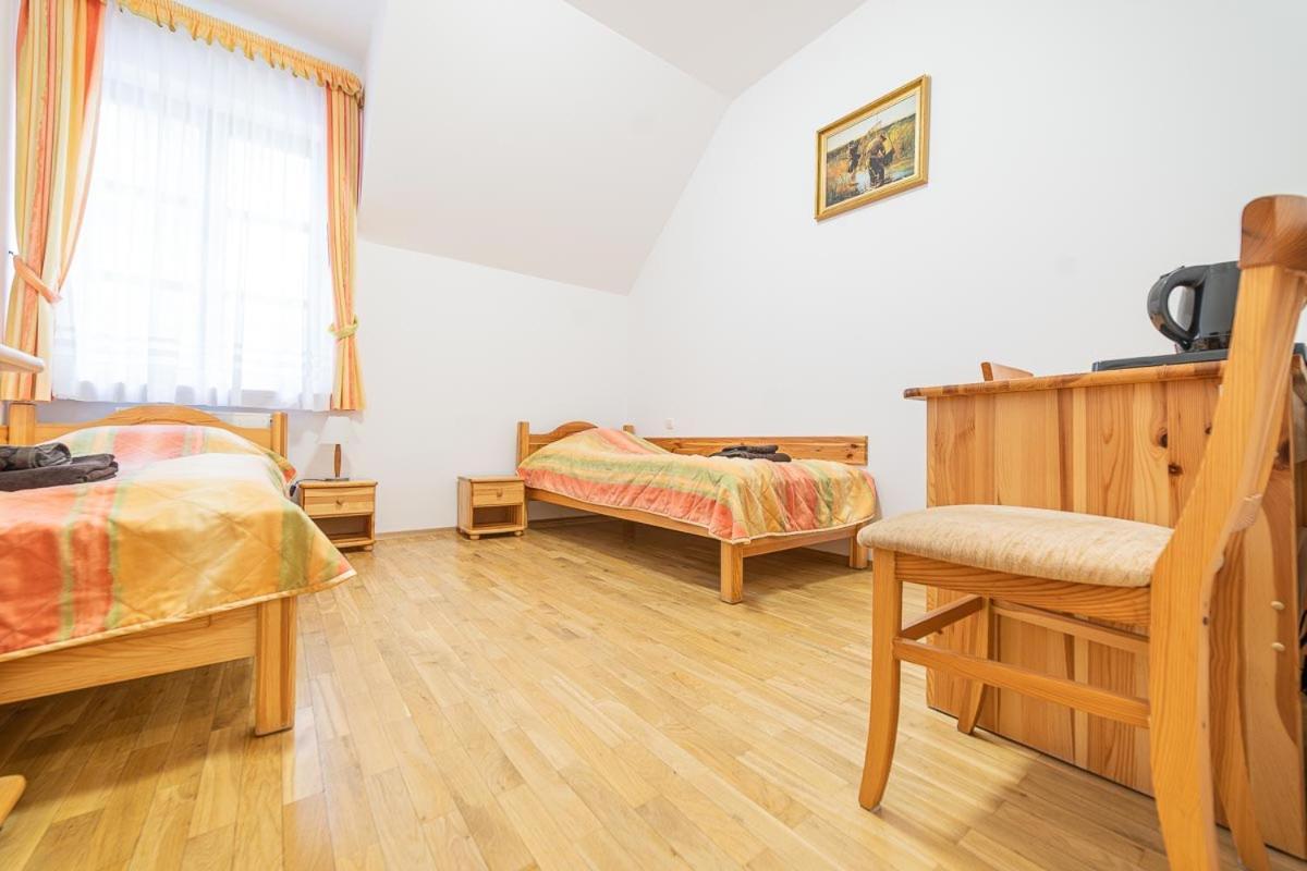 Osrodek Wrzosowa Gora - Pokoje Ruciane-Nida Esterno foto